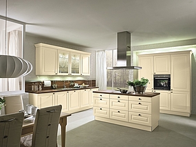 Landhausküche mit Magnolie Dekor Landhausküche mit Magnolie Dekor